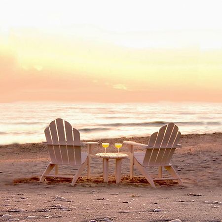 Sunset Beach Inn Sanibel Exterior photo
