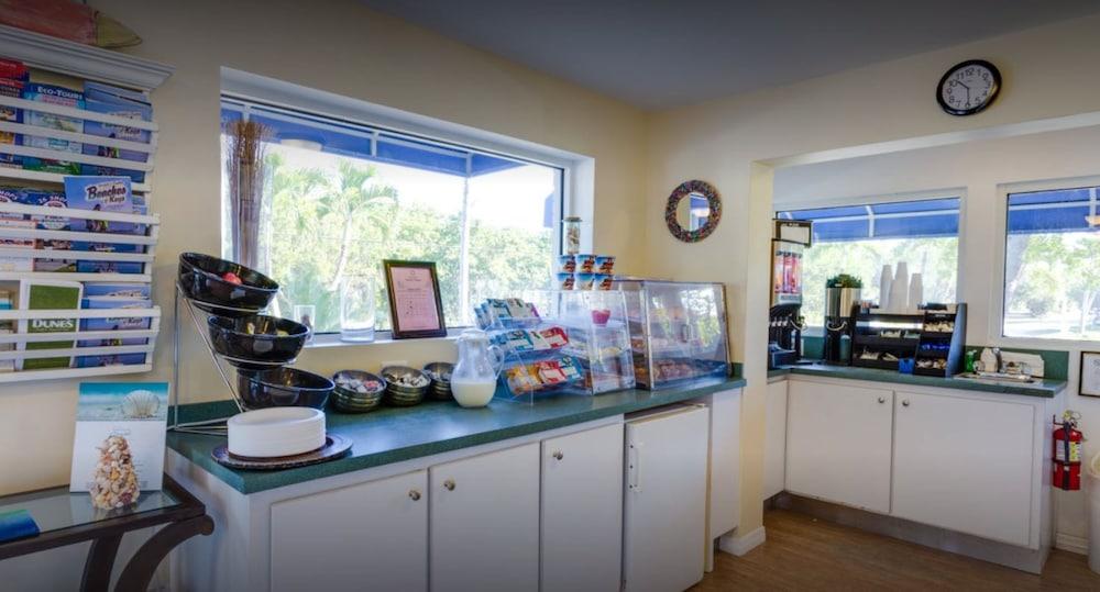 Sunset Beach Inn Sanibel Exterior photo